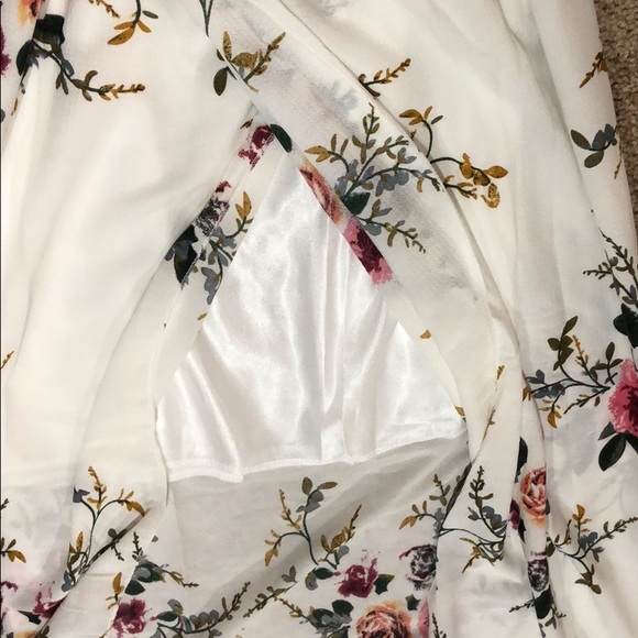 RESTOCK! FIONA White floral wrap - Dress - Picture 4 of 5